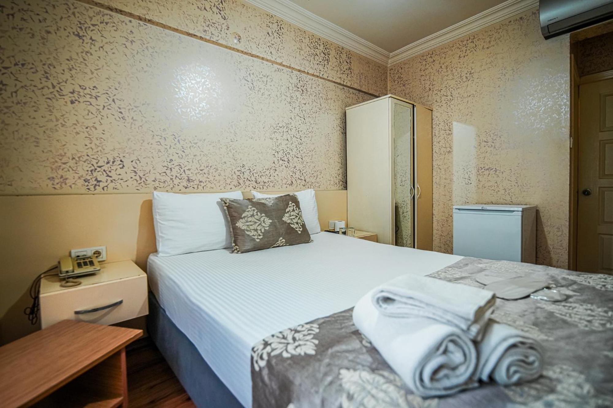 Sahra Otel Istanboel Buitenkant foto
